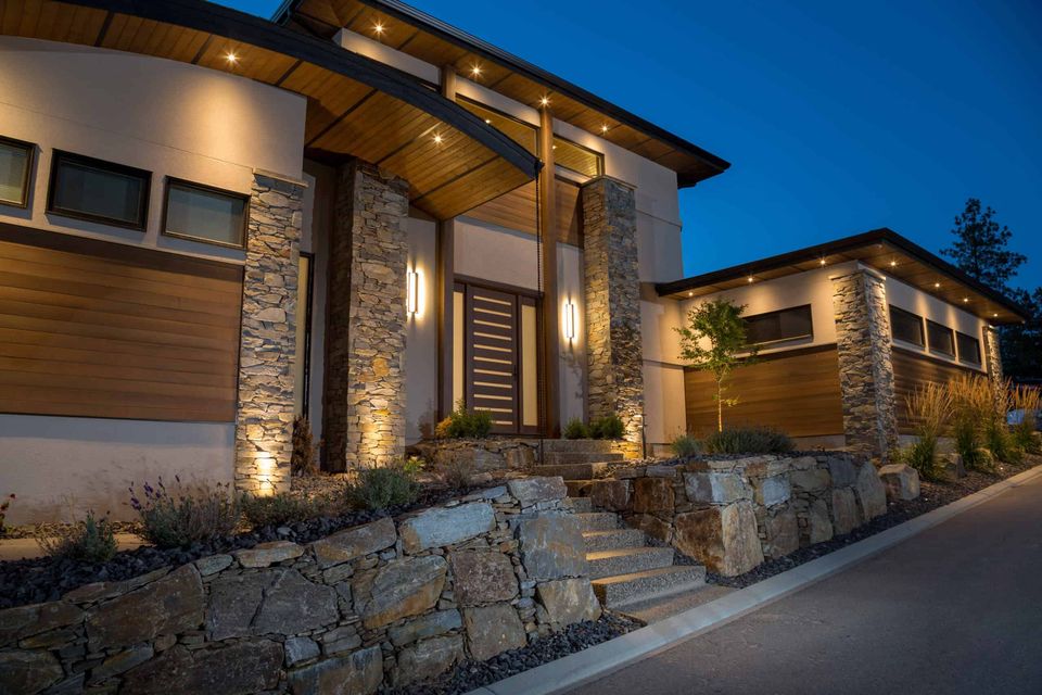 Views at McKinley Beach Drive, Kelowna